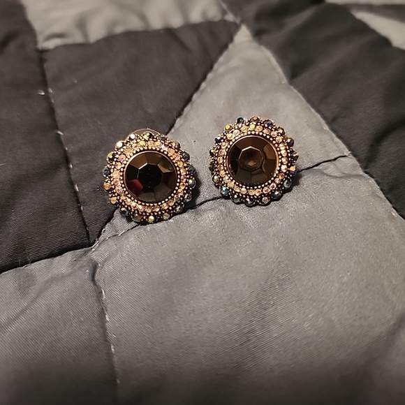 Betsey Johnson Crystal Earring - Picture 3 of 3